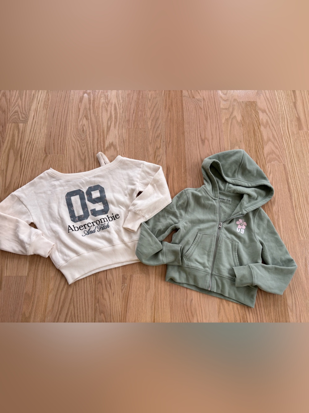 abercrombie kids Cream Graphic Pullover Sweatshirt